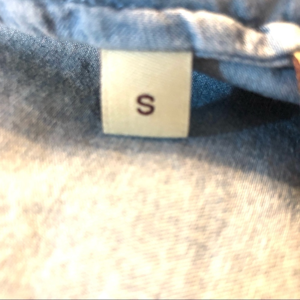 CABI Small Chambray Snap Front Long Sleeve Blouse - Picture 6 of 7
